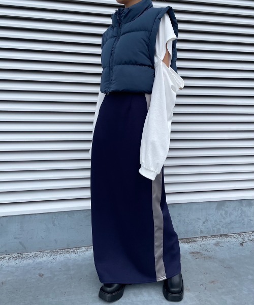 AIC.（エーアイシー）の「サイドライントラックロングスカート