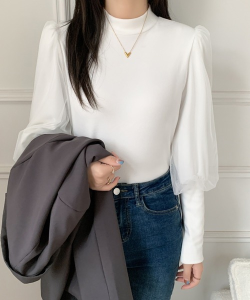ECLIN(エクラン)の「袖ボリュウームチュールドッキングハイネックカットソー(Tシャツ/カットソー・レディース・ホワイト/ブラック/モカ・M/L/XL)」の2枚目の写真