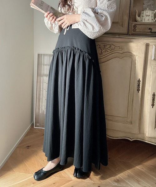 Meiru（メイル）の「ラウンドギャザーティアードスカート（スカート・レディース・ブラック/ライトベージュ/ホワイト・MEDIUM/SMALL/LARGE）」の2枚目の写真