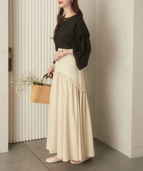 Meiru（メイル）の「ラウンドギャザーティアードスカート（スカート・レディース・ブラック/ライトベージュ/ホワイト・MEDIUM/SMALL/LARGE）」の13枚目の写真