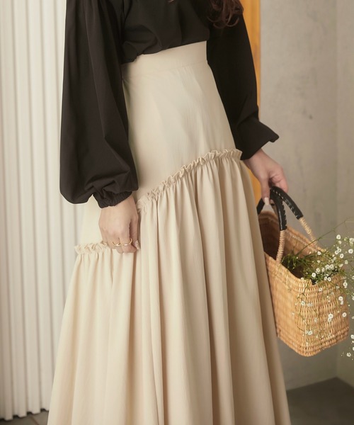 Meiru（メイル）の「ラウンドギャザーティアードスカート（スカート・レディース・ブラック/ライトベージュ/ホワイト・MEDIUM/SMALL/LARGE）」の14枚目の写真