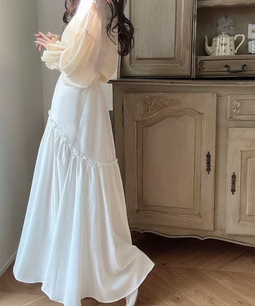 Meiru（メイル）の「ラウンドギャザーティアードスカート（スカート・レディース・ブラック/ライトベージュ/ホワイト・MEDIUM/SMALL/LARGE）」の4枚目の写真