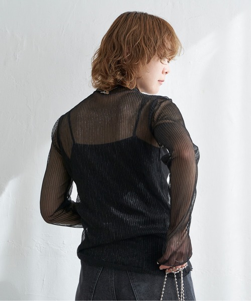 notch.(ノッチ)の「ラメプリーツシアートップス(Tシャツ/カットソー・レディース・シルバー/ブラック・M)」の11枚目の写真