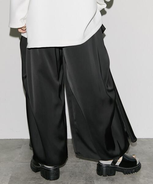 お値下げ　アンスリード　スライドカットワイドパンツ　新品タグ付き UN3D. - TUCK GATHER WIDE PT / タックギャザーワイドパンツ (ホワイト