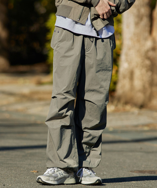 URBAN RESEARCH(アーバンリサーチ)の「『撥水』KOMATSU OVER PANTS(その他パンツ・メンズ・アイボリー/カーキ・MEDIUM/LARGE)」の13枚目の写真