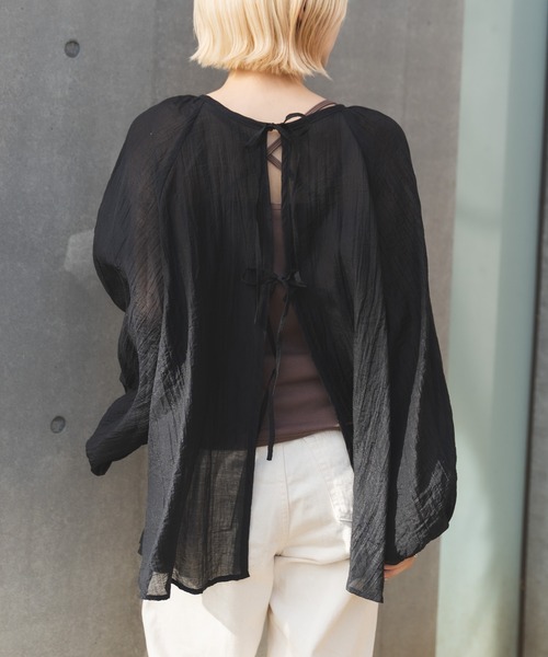 MIEL CRISHUNANT（ミエルクリシュナ）の「前後2WAYリボンシアーブラウス（シャツ/ブラウス・レディース・オレンジ/ブラック/オフホワイト・FREE）」の2枚目の写真