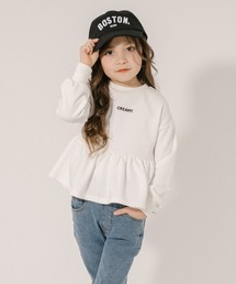 URBAN CHERRY（アーバンチェリー）の「フロントロゴ刺繍ペプラムスウェットトップス（Tシャツ/カットソー・キッズ）」