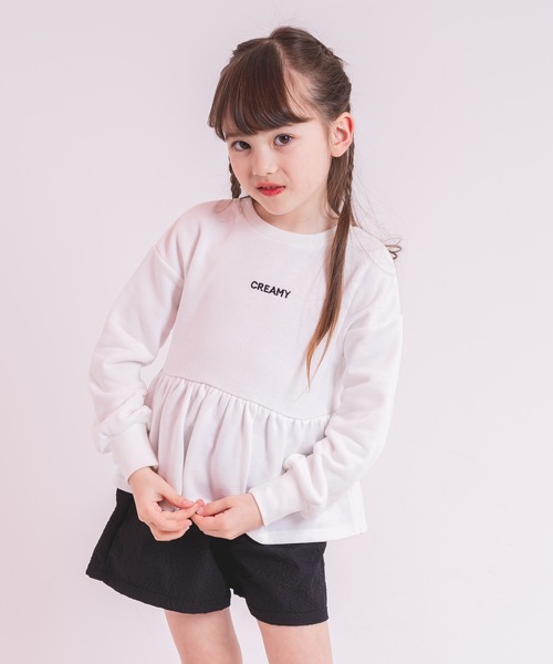 URBAN CHERRY(アーバンチェリー)の「フロントロゴ刺繍ペプラムスウェットトップス(Tシャツ/カットソー・キッズ・ホワイト/ブラック・110cm/120cm/130cm/140cm/150cm)」の6枚目の写真
