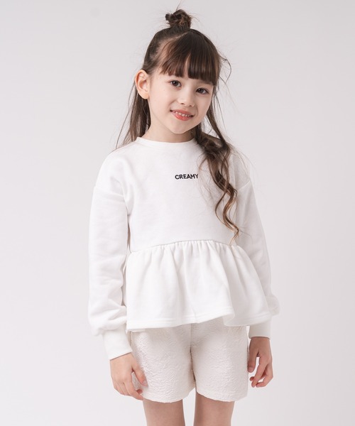 URBAN CHERRY(アーバンチェリー)の「フロントロゴ刺繍ペプラムスウェットトップス(Tシャツ/カットソー・キッズ・ホワイト/ブラック・110cm/120cm/130cm/140cm/150cm)」の5枚目の写真
