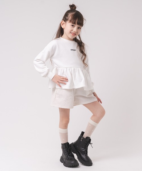 URBAN CHERRY(アーバンチェリー)の「フロントロゴ刺繍ペプラムスウェットトップス(Tシャツ/カットソー・キッズ・ホワイト/ブラック・110cm/120cm/130cm/140cm/150cm)」の9枚目の写真