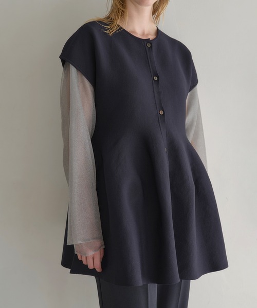 MANOF(マノフ)の「VOLUME KNIT TOPS(ニット/セーター・レディース・ネイビー/ライトグレー・M/S)」の2枚目の写真