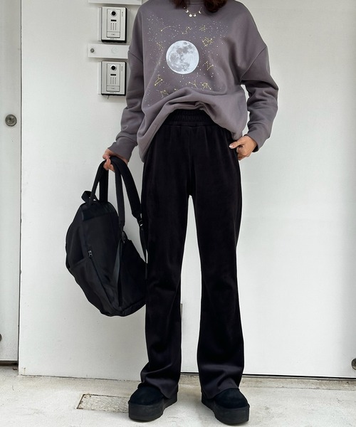 sandlessmoon（サンドレスムーン）の「moon star スウェット