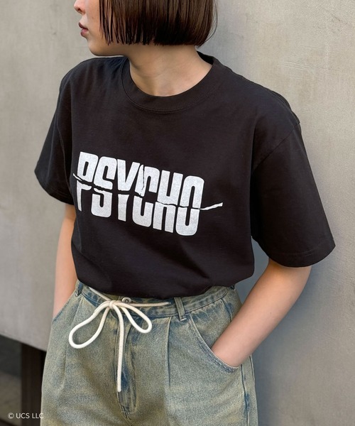 CIAOPANIC（チャオパニック）の「【ユニセックス】【Universalcollection/ユニバーサルコレクション】映画Tシャツ(ブラック)（Tシャツ/カットソー・レディース・グレー系その他/ブラック系その他/グレー/ブラック/グレー系その他6/グレー系その他5/グレー系その他4/グレー系その他3/グレー系その他2/ブラック系その他4/ブラック系その他3/ブラック系その他2/ブラウン系その他2/ブラウン系その他/カーキ/オリーブ/ブラウン/ダークブラウン/ブラウン系その他3/キャメル/ブロンズ/モカ・XL）」の5枚目の写真