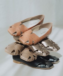Shoe Fantasy（シューファンタジー）の「スクエアトゥ カットデザイン フラットパンプス【日本製】（パンプス）」