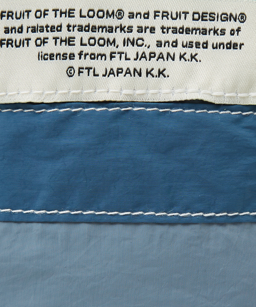 FRUIT OF THE LOOM(フルーツオブザルーム)の「【FRUIT OF THE LOOM】ナイロントートバッグ S / レトロ(ショルダーバッグ・レディース・ブルー/アイボリー/チャコールグレー/ブラック・フリー)」の18枚目の写真