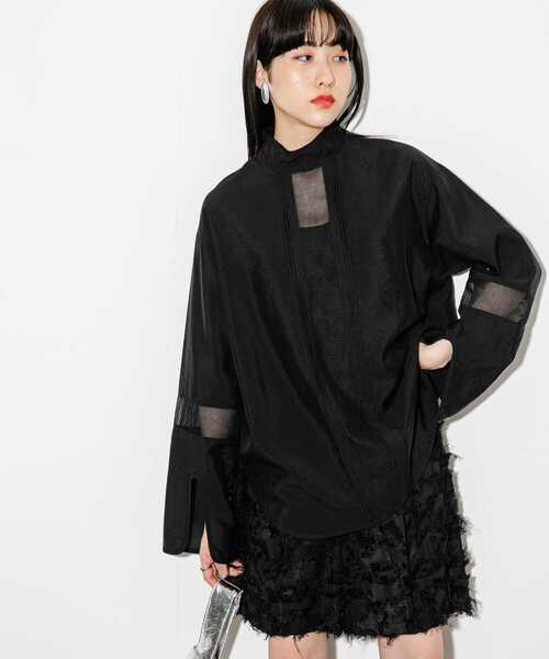 KBF(ケイビーエフ)の「ハイネックメッシュラインブラウス(シャツ/ブラウス・レディース・アイボリー/グリーン/ブラック・ONE)」の2枚目の写真