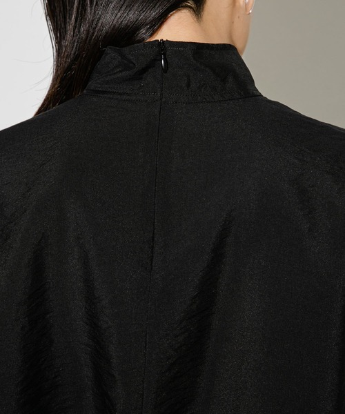 KBF(ケイビーエフ)の「ハイネックメッシュラインブラウス(シャツ/ブラウス・レディース・アイボリー/グリーン/ブラック・ONE)」の13枚目の写真