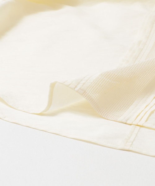 KBF(ケイビーエフ)の「ハイネックメッシュラインブラウス(シャツ/ブラウス・レディース・アイボリー/グリーン/ブラック・ONE)」の7枚目の写真