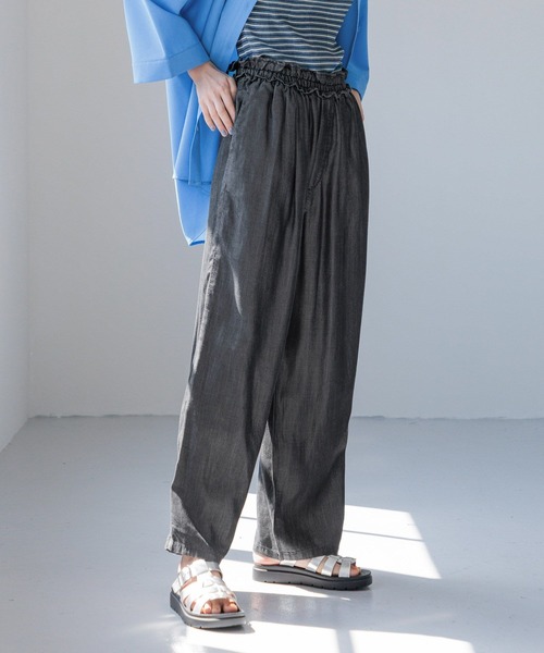 LOWRYS FARM（ローリーズファーム）の「ウエストフリルワイドパンツ　111741（デニムパンツ・レディース・ブラック/ブルー・FREE）」の8枚目の写真