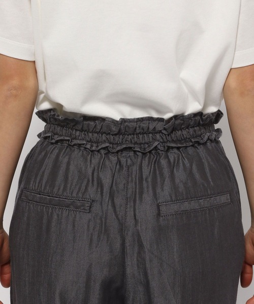 LOWRYS FARM（ローリーズファーム）の「ウエストフリルワイドパンツ　111741（デニムパンツ・レディース・ブラック/ブルー・FREE）」の17枚目の写真