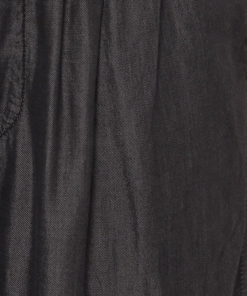 LOWRYS FARM（ローリーズファーム）の「ウエストフリルワイドパンツ　111741（デニムパンツ・レディース・ブラック/ブルー・FREE）」の18枚目の写真