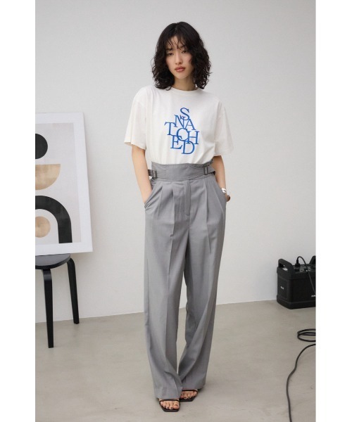 AZUL by moussy（アズールバイマウジー）の「プリントロゴTシャツ（Tシャツ/カットソー・レディース・オフホワイト/グレー系その他2/レッド/グリーン・FREE）」の6枚目の写真