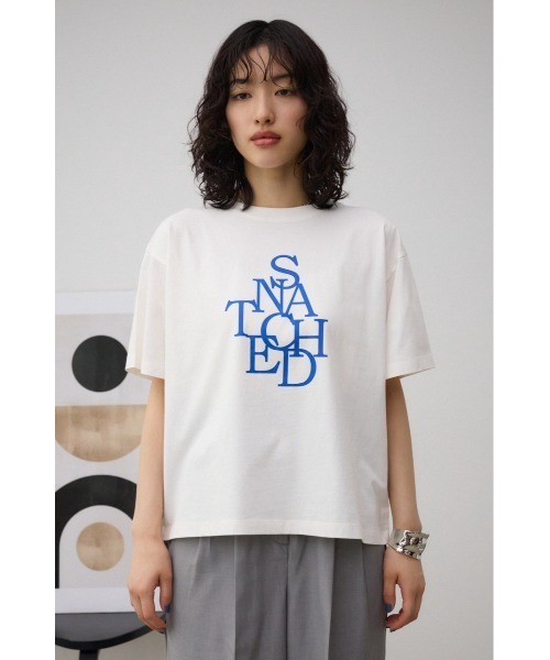 AZUL by moussy（アズールバイマウジー）の「プリントロゴTシャツ（Tシャツ/カットソー・レディース・オフホワイト/グレー系その他2/レッド/グリーン・FREE）」の8枚目の写真