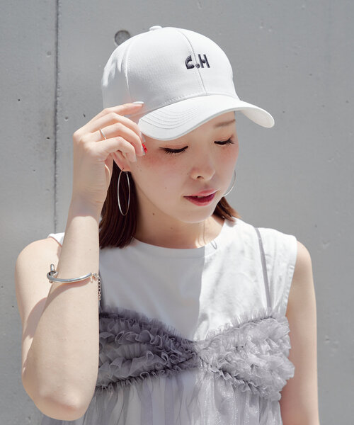 Chico(チコ)の「刺繍入りデニムキャップ(ハット・レディース・ホワイト/ベージュ/ブルー/ブラック系その他・FREE)」の3枚目の写真