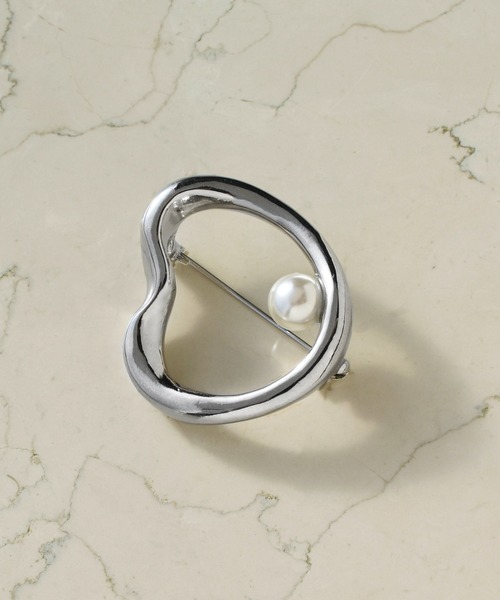 GOLDY（ゴールディ）の「サークル ポイント パール ブローチ（ブローチ/コサージュ・レディース・ゴールド/シルバー系その他/ゴールド系その他/シルバー・FREE）」の2枚目の写真