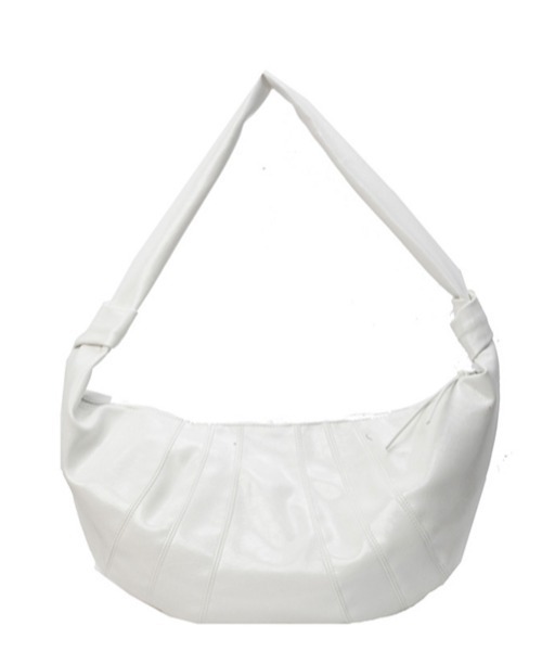 gossip!ロサンゼルス(ゴシップロサンゼルス)の「大容量 クロワッサンバッグ A4収納可能(ショルダーバッグ・レディース・ブラック/シルバー/オフホワイト/ワイン/グリーン・FREE)」の8枚目の写真