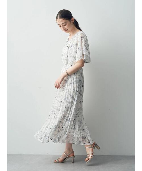 【セール】ラインフラワー柄プリーツワンピース(ワンピース)|YECCA VECCA(イェッカヴェッカ) 【セール】ラインフラワー柄プリーツワンピース(ワンピース)|YECCA VECCA(イェッカヴェッカ)