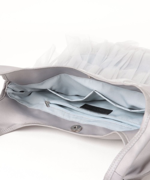 Scrap Book(スクラップブック)の「【Scrap Book】フリルバッグ(トートバッグ・レディース・ブラック/グレー・FREE)」の3枚目の写真