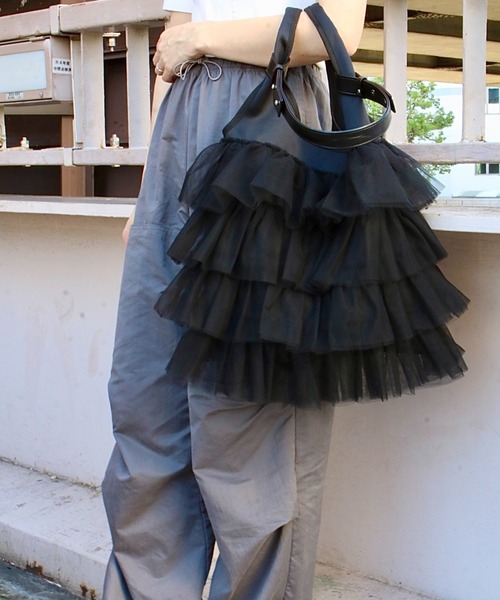 Scrap Book(スクラップブック)の「【Scrap Book】フリルバッグ(トートバッグ・レディース・ブラック/グレー・FREE)」の17枚目の写真