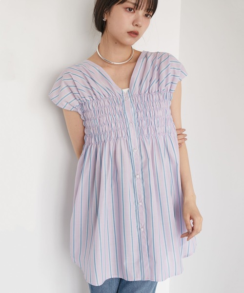 VIS(ビス)の「【洗える】ゆるVネックシャーリングシャツブラウス(シャツ/ブラウス・レディース・ホワイト/サックスブルー/ピンク系その他2・FREE)」の3枚目の写真