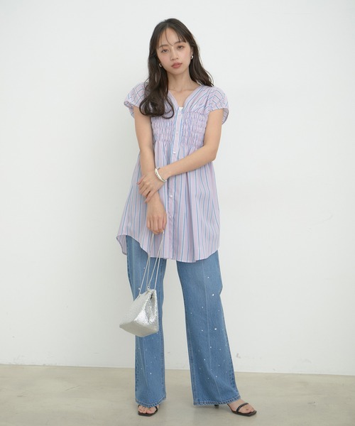 VIS(ビス)の「【洗える】ゆるVネックシャーリングシャツブラウス(シャツ/ブラウス・レディース・ホワイト/サックスブルー/ピンク系その他2・FREE)」の4枚目の写真