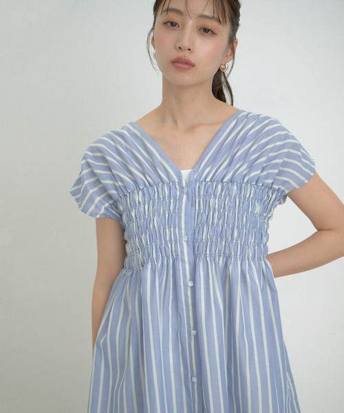 VIS(ビス)の「【洗える】ゆるVネックシャーリングシャツブラウス(シャツ/ブラウス・レディース・ホワイト/サックスブルー/ピンク系その他2・FREE)」の10枚目の写真