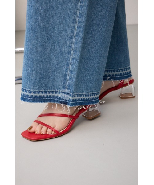 AZUL by moussy(アズールバイマウジー)の「クリアヒールナローストラップサンダル(サンダル・レディース・レッド/ブラック/アイボリー・LARGE/MEDIUM/SMALL)」の20枚目の写真