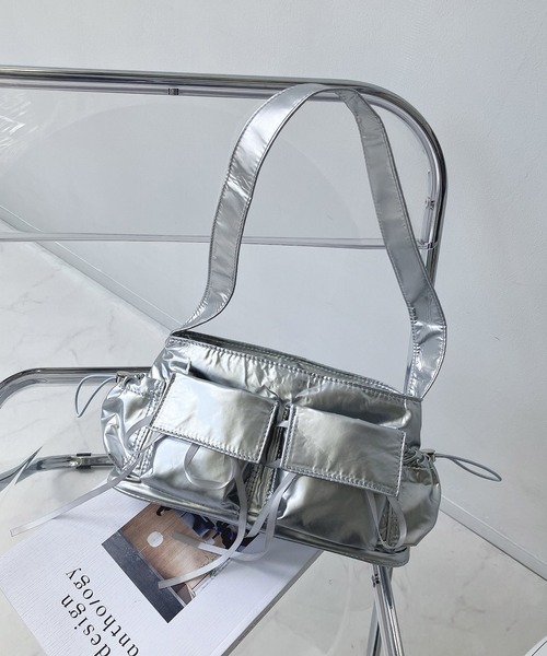 AS KNOW AS plus(アズノゥアズプラス)の「サイドリボンダブルポケットショルダーバッグ 【ZOZOTOWN限定アイテム】(ショルダーバッグ・レディース・ブラック/アイボリー/ブルー/シルバー・FREE)」の17枚目の写真