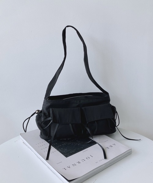 AS KNOW AS plus(アズノゥアズプラス)の「サイドリボンダブルポケットショルダーバッグ 【ZOZOTOWN限定アイテム】(ショルダーバッグ・レディース・ブラック/アイボリー/ブルー/シルバー・FREE)」の21枚目の写真