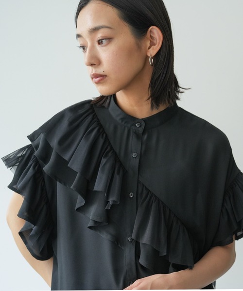 mili an deni（ミリアンデニ）の「ダブルフリルブラウス（シャツ/ブラウス・レディース・ブラック/オフホワイト/サックスブルー・M）」の22枚目の写真