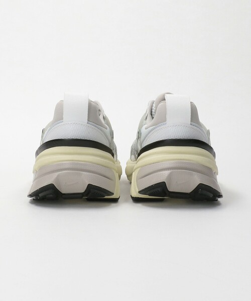 NIKE（ナイキ）の「＜NIKE＞ウィメンズ V2K RUN/スニーカー（スニーカー・レディース・シルバー/ベージュ/ブラック・23.5cm/24.5cm/23cm/24cm/25cm）」の18枚目の写真