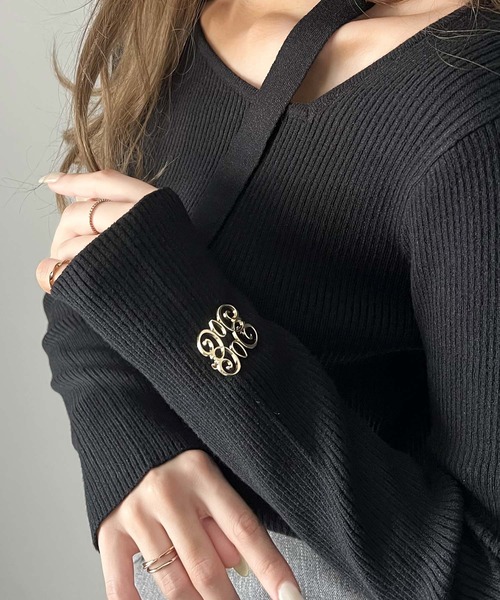 mily bilet（ミウィビレット）の「【mily bilet】女性らしさを格上げ。ブローチ付きアシメトリーネックオフショルマルチウェイチョーカー付きニットプルオーバー（ニット/セーター・レディース・バーガンディー/ブラック/アイボリー/グレー・LARGE/X-LARGE/MEDIUM/SMALL）」の15枚目の写真