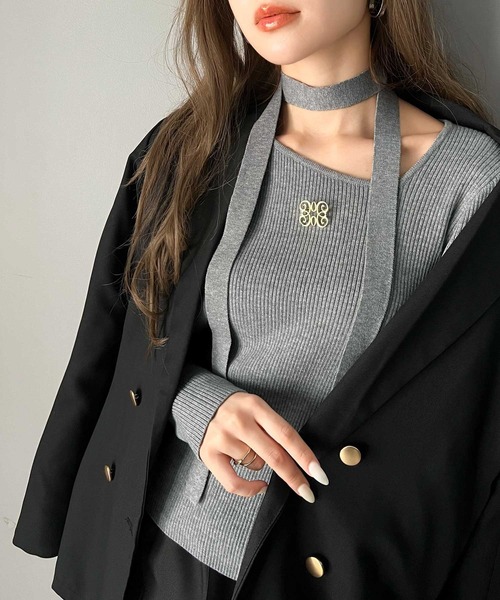 mily bilet（ミウィビレット）の「【mily bilet】女性らしさを格上げ。ブローチ付きアシメトリーネックオフショルマルチウェイチョーカー付きニットプルオーバー（ニット/セーター・レディース・バーガンディー/ブラック/アイボリー/グレー・LARGE/X-LARGE/MEDIUM/SMALL）」の9枚目の写真