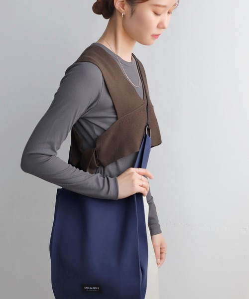 ANEMONE(アネモネ)の「【オンライン限定】レザー調ショルダーストラップ(チャーム・レディース・ネイビー/ワイン/ライトグレー・FREE)」の14枚目の写真