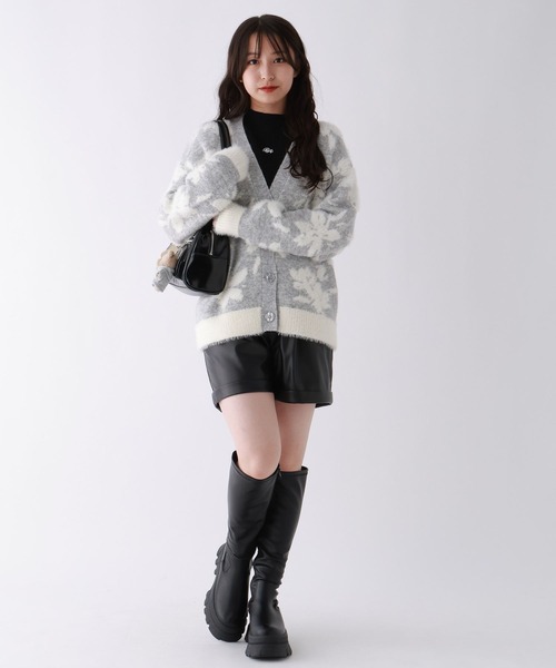 repipi armario（レピピ アルマリオ）の「【洗えるニット】FLOWERシャギーカーディガン（カーディガン/ボレロ・キッズ・ベージュ/グレー・LARGE/SMALL/MEDIUM）」の3枚目の写真