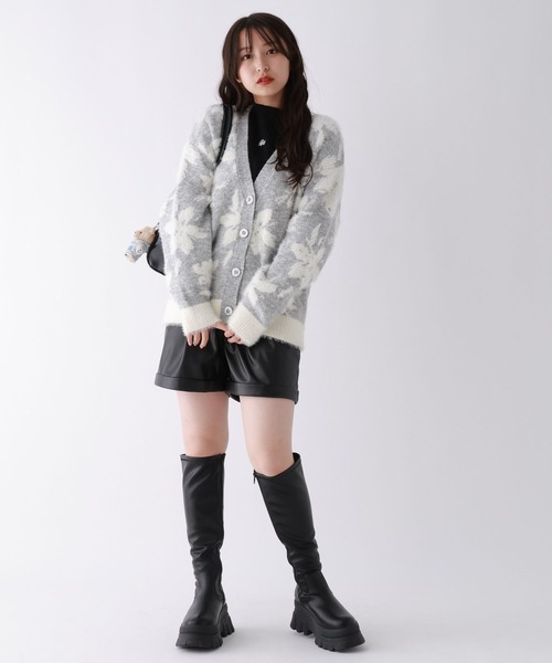 repipi armario（レピピ アルマリオ）の「【洗えるニット】FLOWERシャギーカーディガン（カーディガン/ボレロ・キッズ・ベージュ/グレー・LARGE/SMALL/MEDIUM）」の4枚目の写真