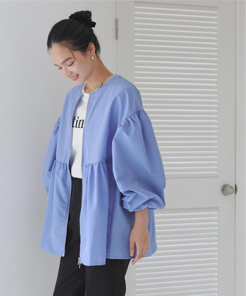 titivate(ティティベイト)の「前ジップペプラムブラウス/ジャケット(シャツ/ブラウス・レディース・オフホワイト/ブルー/ブラック・FREE)」の9枚目の写真
