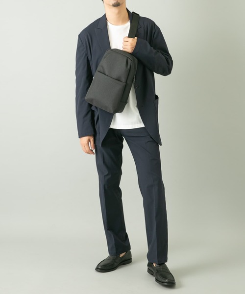 RODE SKO（ロデスコ）の「撥水タックスクエアボディバッグ（ショルダーバッグ・メンズ・ブラック/チャコールグレー・ONE）」の6枚目の写真