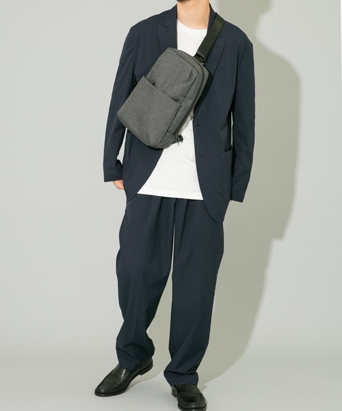 RODE SKO（ロデスコ）の「撥水タックスクエアボディバッグ（ショルダーバッグ・メンズ・ブラック/チャコールグレー・ONE）」の17枚目の写真