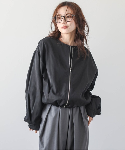 La-gemme（ラジェム）の「ノーカラーブルゾン（ブルゾン・レディース・ブラック/ベージュ/カーキ・フリー）」の2枚目の写真